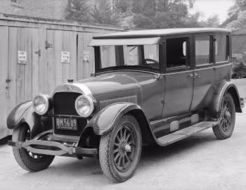1925 Cadillac V-63 Sedan