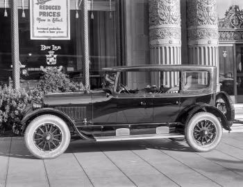 1924 Cadillac V-63 Touring with California Top