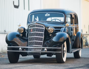 1934 Cadillac V12 370-D 5-passenger Sedan by Fleetwood (6030-S)