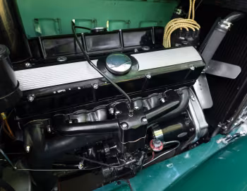 Bajo el capó 1931 Cadillac V12 370-A Roadster by Fleetwood (4702)