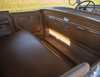 Interior 1932 Cadillac V12 370-B Special Phaeton by Fisher (32-12-280)