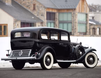 1932 Cadillac V12 370-B Imperial Sedan by Fisher (32-12-263)