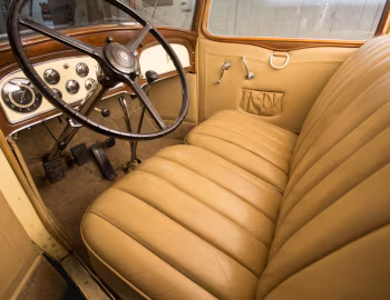 Panel frontal 1932 Cadillac V12 370-B Town Sedan by Fisher (32-12-252)