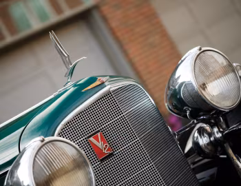 1933 Cadillac V12 370-C Town Sedan by Fisher (33-12-252)