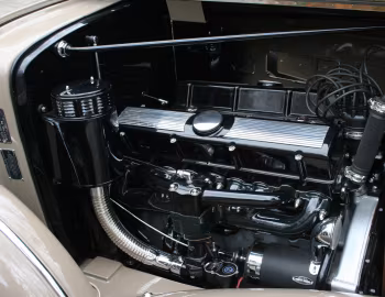 Bajo el capó 1933 Cadillac V12 370-C Coupe by Fisher (33-12-178)