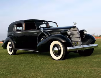 1935 Cadillac V12 370-D Town Cabriolet by Fleetwood