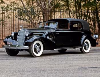1935 Cadillac V12 370-D Town Cabriolet by Fleetwood