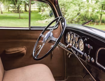 Panel frontal 1934 Cadillac V12 370-D Town Sedan by Fleetwood (6033-S)