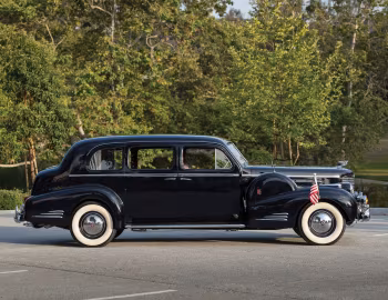 1940 Cadillac Series 90 V16 7-passenger Imperial Sedan by Fleetwood (40 9033)