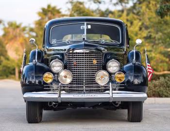1940 Cadillac Series 90 V16 7-passenger Imperial Sedan by Fleetwood (40 9033)