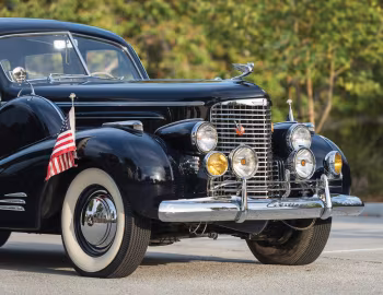1940 Cadillac Series 90 V16 7-passenger Imperial Sedan by Fleetwood (40 9033)