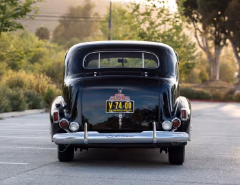 1940 Cadillac Series 90 V16 7-passenger Imperial Sedan by Fleetwood (40 9033)