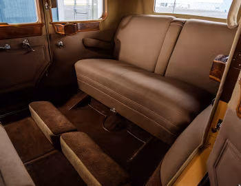Interior 1930 Cadillac V16 452 7-passenger Imperial by Fleetwood (4375)