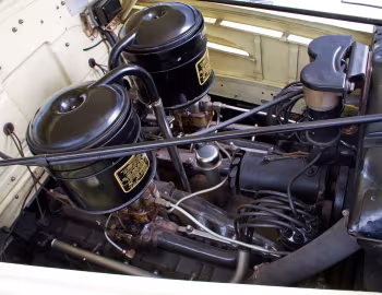 Bajo el capó 1938 Cadillac V16 Convertible Coupe by Fleetwood (38-9067)