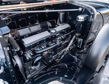 Bajo el capó 1930 Cadillac V16 452-A Transformable Town Cabriolet by Fleetwood (4312)