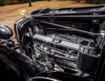 Bajo el capó 1933 Cadillac V16 452-C Convertible Phaeton by Fleetwood (5580)
