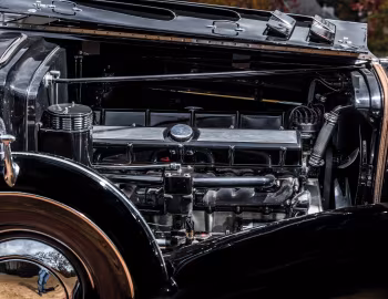 Bajo el capó 1933 Cadillac V16 452-C Convertible Phaeton by Fleetwood (5580)