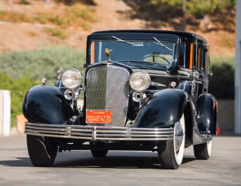 1933 Cadillac V16 452-C Transformable Town Cabriolet by Fleetwood (5525)
