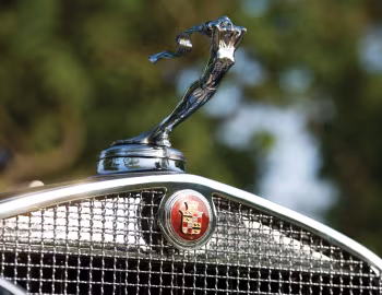 Mascota 1930 Cadillac V16 452 Sport Phaeton by Fleetwood (4260)