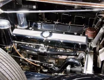 Bajo el capó 1930 Cadillac V16 452 Sport Phaeton by Fleetwood (4260)