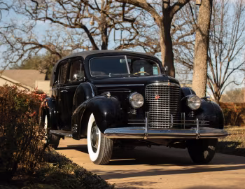 1940 Cadillac Series 90 V16 7-passenger Formal Sedan by Fleetwood (40-9033F)