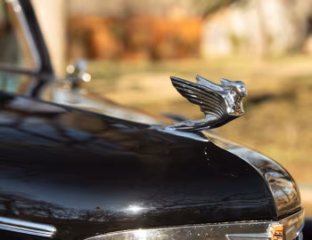Mascota 1940 Cadillac Series 90 V16 7-passenger Formal Sedan by Fleetwood (40-9033F)