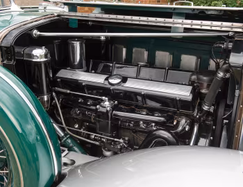 Bajo el capó 1931 Cadillac V16 Series 452 Special Dual Cowl Phaeton by Fleetwood [RHD] (4260)