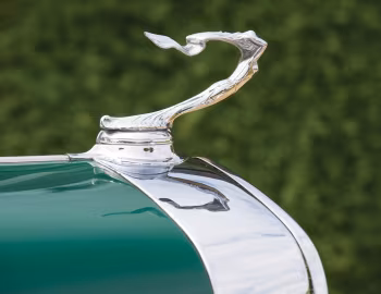 Mascota 1931 Cadillac V16 Series 452 Special Dual Cowl Phaeton by Fleetwood [RHD] (4260)