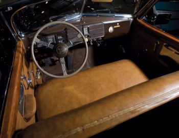 Panel frontal 1938 Cadillac V16 Series 90 Presidential Convertible Limousine (38-9006)