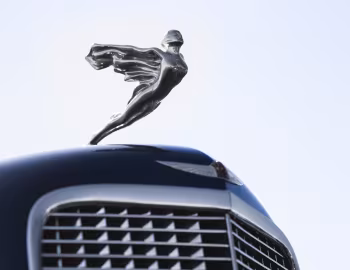 Mascota 1936 Cadillac V16 Town Sedan by Fleetwood (5733S)