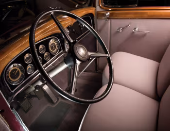 Interior 1933 Cadillac V8 355-C 5-passenger Sedan by Fisher (33-8-252)