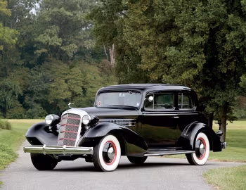1934 Cadillac V8 355-D Town Coupe by Fisher (10 34722)