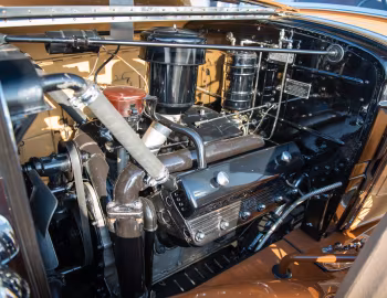 Bajo el capó 1931 Cadillac V8 355-A Convertible Coupe by Fleetwood (4535)