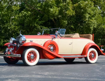 1932 Cadillac V8 355-B 2/4-passenger Roadster by Fisher (32-8-155)