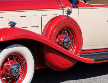 1932 Cadillac V8 355-B 2/4-passenger Roadster by Fisher (32-8-155)