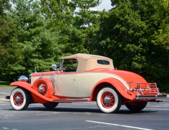1932 Cadillac V8 355-B 2/4-passenger Roadster by Fisher (32-8-155)