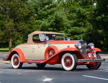 1932 Cadillac V8 355-B 2/4-passenger Roadster by Fisher (32-8-155)