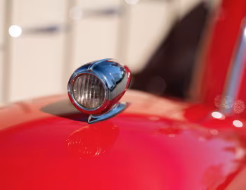 1932 Cadillac V8 355-B 2/4-passenger Roadster by Fisher (32-8-155)