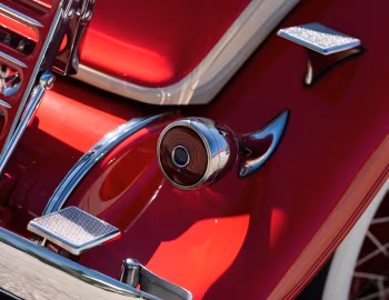 1932 Cadillac V8 355-B 2/4-passenger Roadster by Fisher (32-8-155)