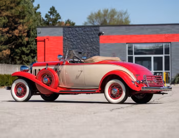 1932 Cadillac V8 355-B 2/4-passenger Roadster by Fisher (32-8-155)