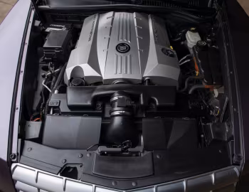 Bajo el capó 2004 Cadillac XLR "Neiman Marcus"