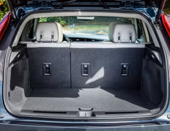 Ambos 2019–23 Cadillac XT4 Premium Luxury [North America] '2018–23