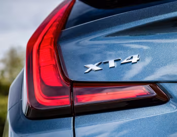 2019–23 Cadillac XT4 Premium Luxury [North America] '2018–23