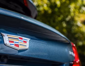 Logotipo 2019–23 Cadillac XT4 Premium Luxury [North America] '2018–23
