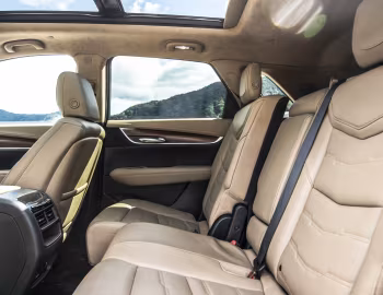 Interior Cadillac XT5 Crossover Platinum [Japan] '10.2017–12.2019