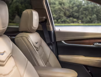 Interior Cadillac XT5 Crossover Platinum [Japan] '10.2017–12.2019