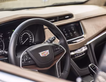 Panel frontal Cadillac XT5 Crossover Platinum [Japan] '10.2017–12.2019