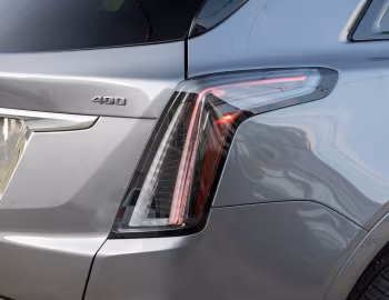2020–pr. Cadillac XT5 Sport [North America] '2019–pr.