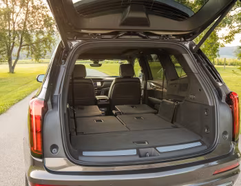Ambos 2020–pr. Cadillac XT6 Luxury [North America] '2019–pr.