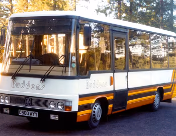 Toyota Coaster BB30R Caetano Optimo [UK-spec] (C19F) '04.1985–10.1987